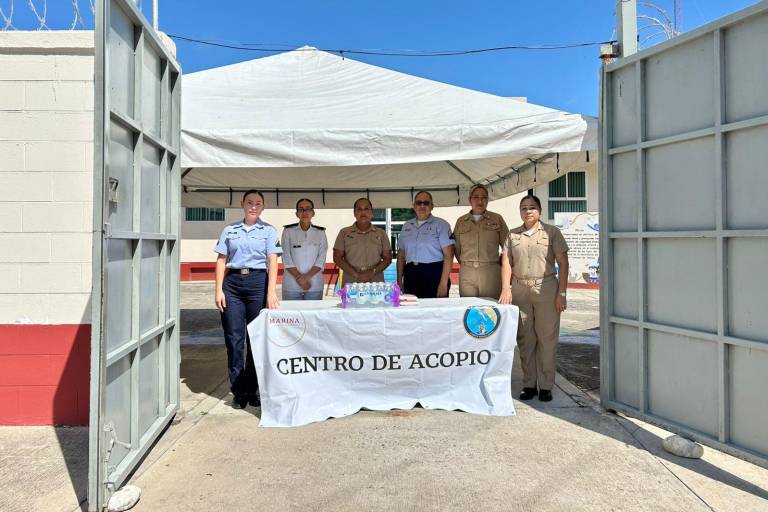 Instala Marina centros de acopios en Mazatlán para apoyar a damnificados por las lluvias