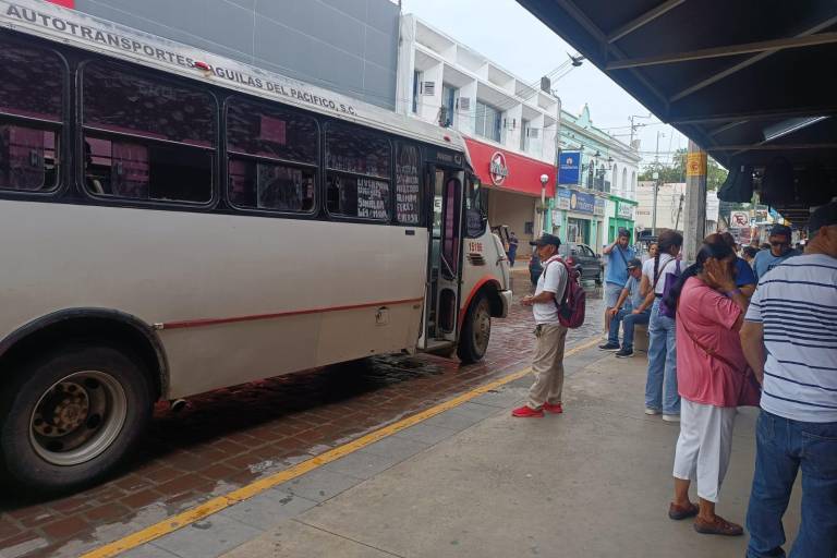 Usuarios de Mazatlán piden más rutas y mejor servicio de camiones urbanos