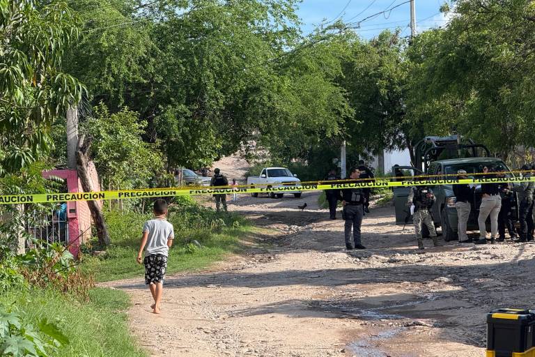 Atacan a balazos a 5 hombres en la colonia Las Coloradas, en Culiacán