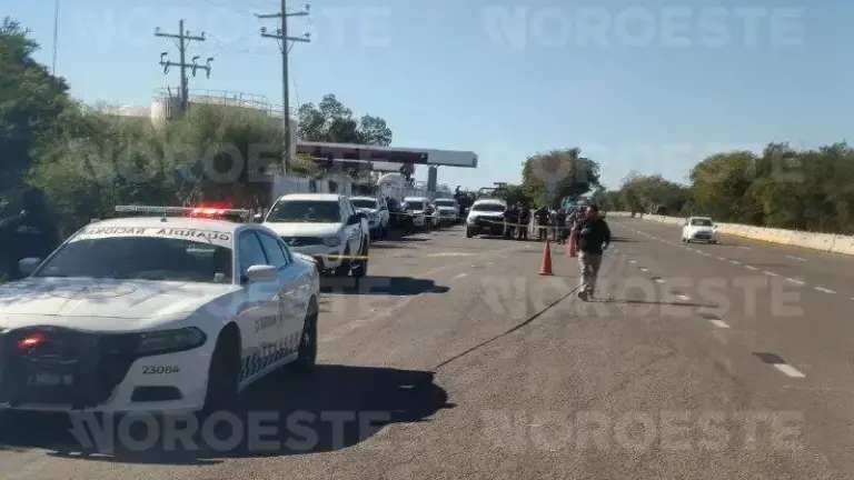 La tarde del miércoles se localizó una camioneta con cinco hombres asesinados.