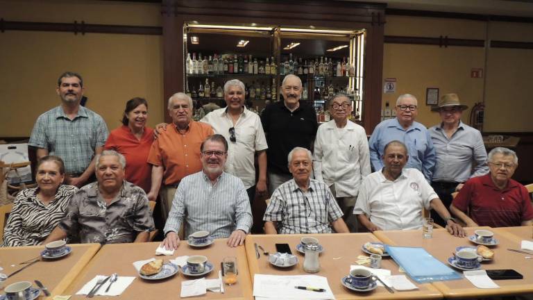 Como cada primer sábado de mes, los amigos de la Prevocacional se reúnen en ameno desayuno.