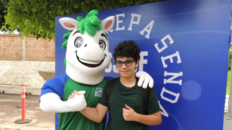 Da el Instituto Senda la bienvenida a sus nuevos estudiantes de preparatoria
