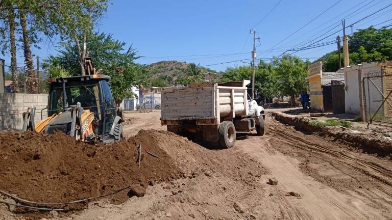Rehabilitación de vialidades en Ahome.