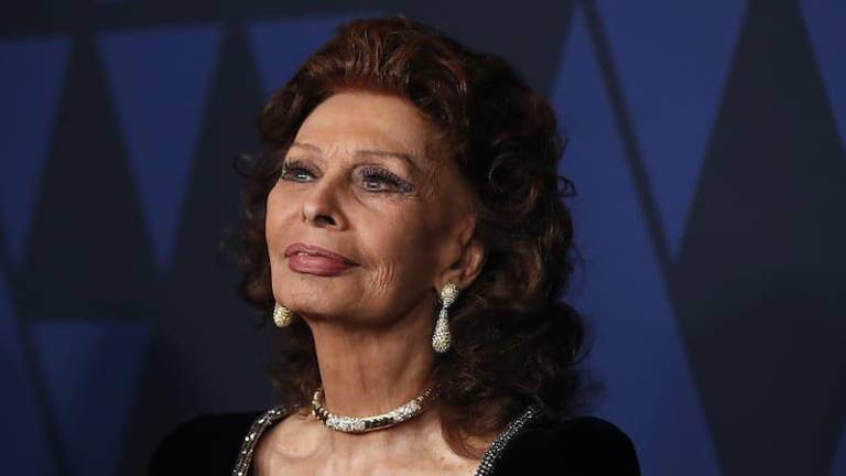 Sophia Loren estará meses en rehabilitación tras caída