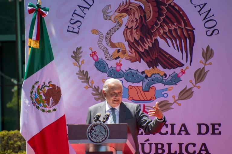 AMLO llama traidores a quienes piensan entregar los recursos naturales de México a extranjeros