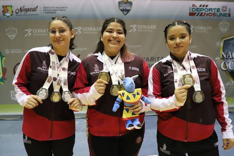 Pesas levanta 4 oros y 5 platas en la rama femenil