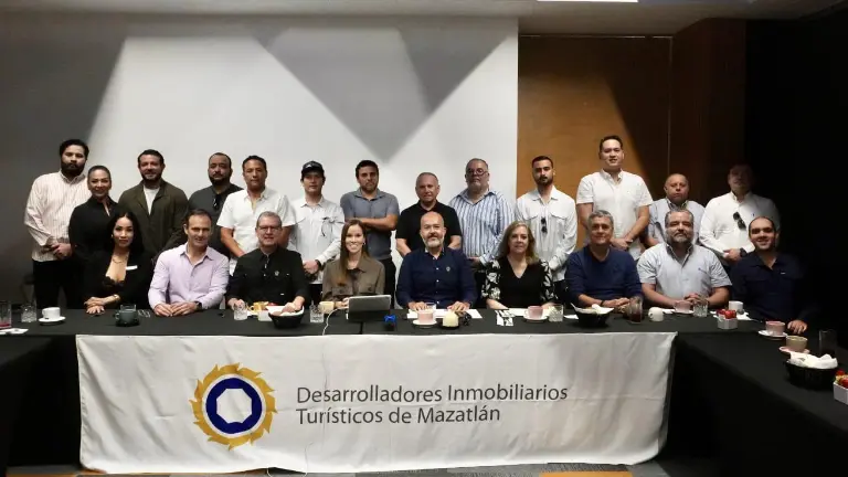 A la fecha, la Secretaría de Turismo de Sinaloa ha capacitado a más de 3 mil 500 agentes de viajes de diferentes ciudades del país a través de presentaciones de destino.