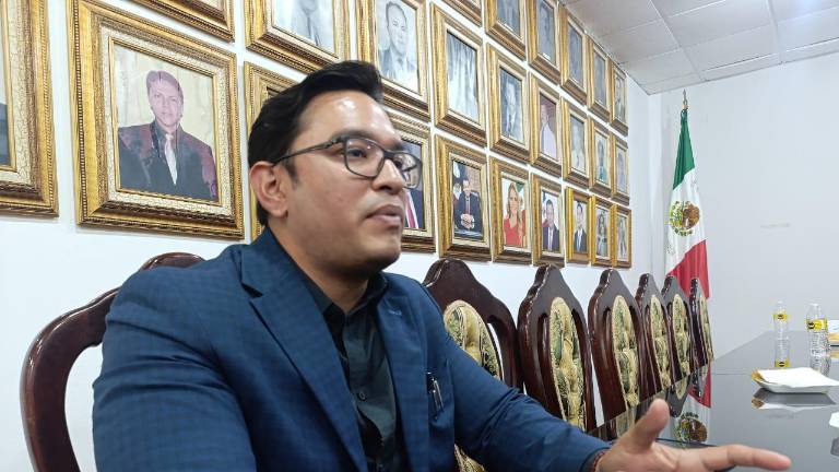 José Ángel Espinosa, jefe de la Sexta Jurisdicción Sanitaria, informó sobre los servicios que estarán disponibles para jornaleros migrantes en la próxima jornada de salud.