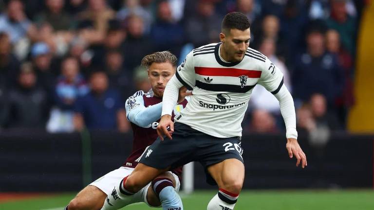 Aston Villa y Manchester United sacan decepcionante empate.