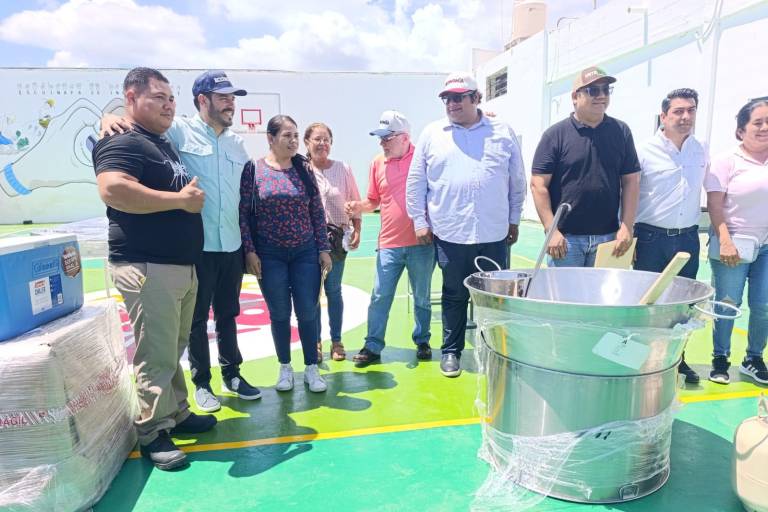 Apoya Gobierno del Estado con equipo a emprendedores de Escuinapa