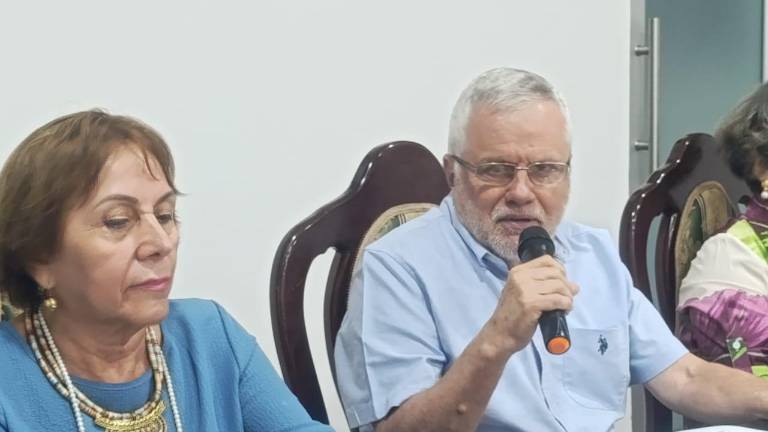 El tema de la falta de agua no formó parte de los puntos a discutir, ni analizar, durante la sesión de Cabildo, hasta que en asuntos generales Coronado Barajas pidió discutir el tema.