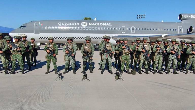 200 elementos de élite de las Fuerzas Especiales arribaron a Sinaloa en una aeronave de la Guardia Nacional.