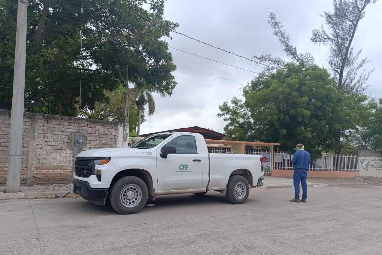 Llevan dos semanas sin clases en Primaria Lázaro Cárdenas de Escuinapa por falla eléctrica