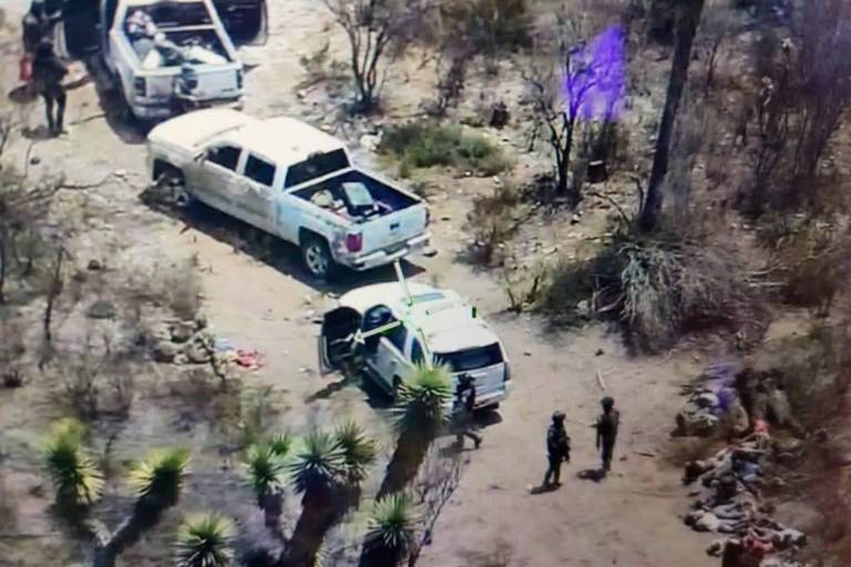 Buscaban a 23, pero rescatan a 105 en SLP, entre ellos 96 migrantes