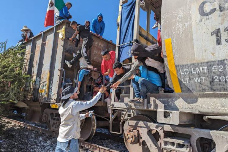 Más de 9 mil 500 niños y adolescentes migrantes fueron detenidos al mes en México en 2023