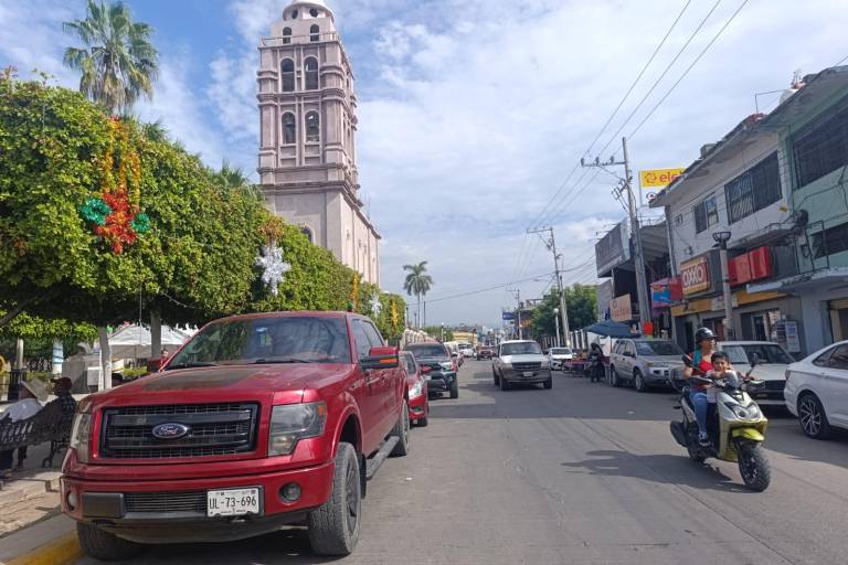 En Escuinapa, Tránsito Municipal inicia con permisos especiales para estacionarse
