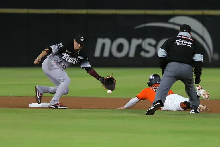 Tomateros de Culiacán sufre barrida en Hermosillo
