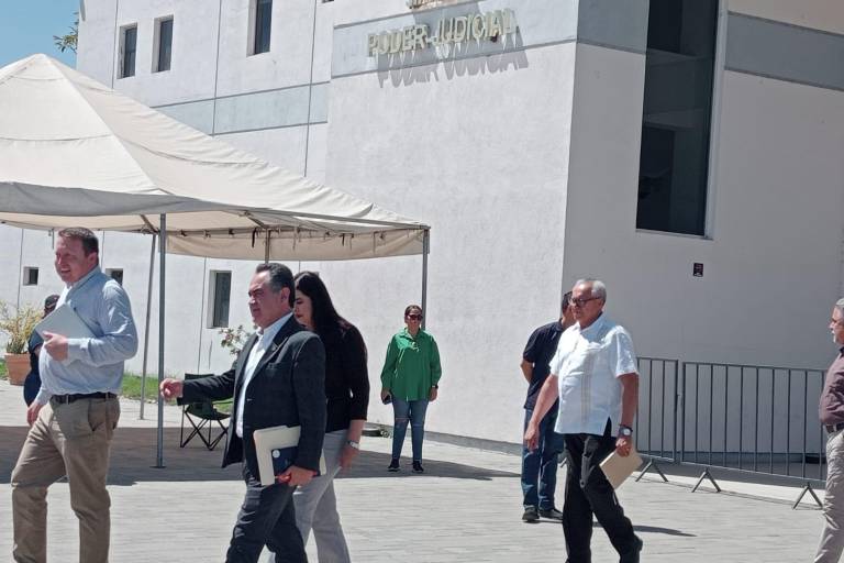 Escapa Robespierre Lizárraga a sexto intento de audiencia por cuestiones de salud