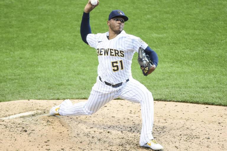 Freddy Peralta listo para cualquier rol