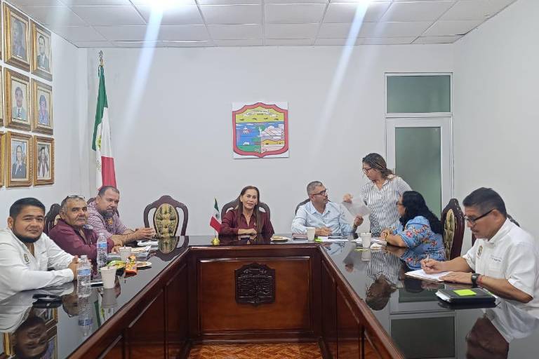 Sindicato y Ayuntamiento de Escuinapa no llegan a acuerdos en revisión salarial y amenazan con huelga