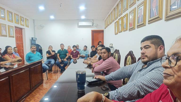 Comerciantes pidieron la presencia del Alcalde, pero no estuvo presente.