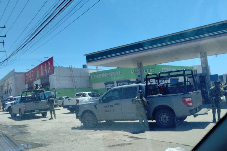 Se registran retenes de marinos y municipales en Mazatlán y Culiacán