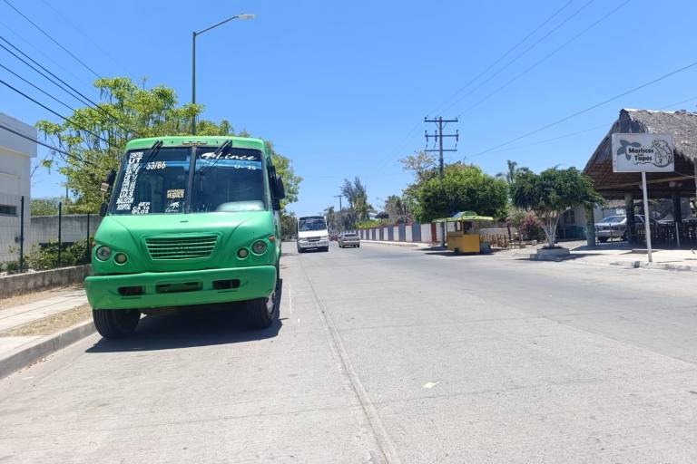 Reportan escasa demanda del transporte público en Escuinapa