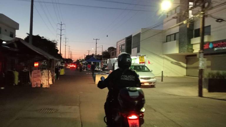 Agentes de preventivos y de vialidad mantuvieron dispositivos de control en zonas comerciales durante la Navidad.