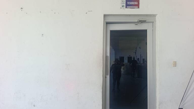 El Alcalde de Escuinapa Víctor Manuel Díaz Simental ordenó el cambio del contador de Tesorería Municipal.