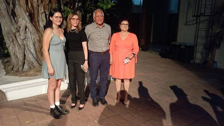 Elisa Ramírez, Lucila Ramos, Miguel Ángel Ramírez y Elsa Bojórquez estuvieron en la ceremonia inaugural.