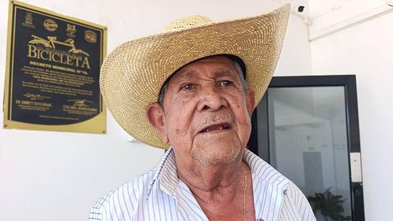 Don Ismael asiste a Las Cabras desde que era niño.