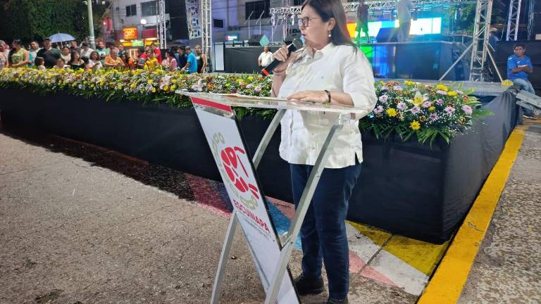 La Senadora Imelda Castro Castro habla de la administración municipal de Escuinapa.