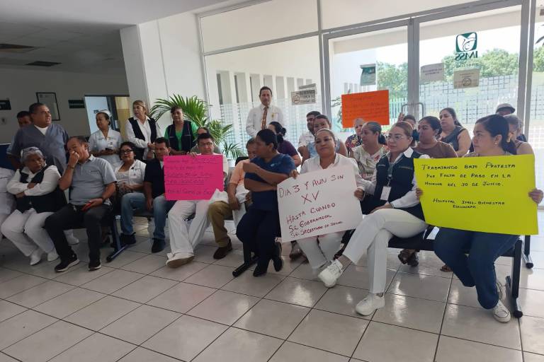 Cierran puertas servicios de salud en Escuinapa por falta de pago de quincena