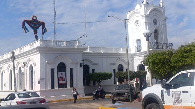 Díaz Simental informó que el Gobernador Rubén Rocha Moya tiene previsto realizar una conferencia semanera en la ciudad.