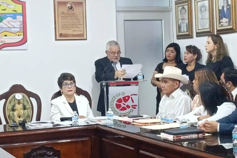 Omite Alcalde de Escuinapa tema de seguridad en primer Informe de Gobierno
