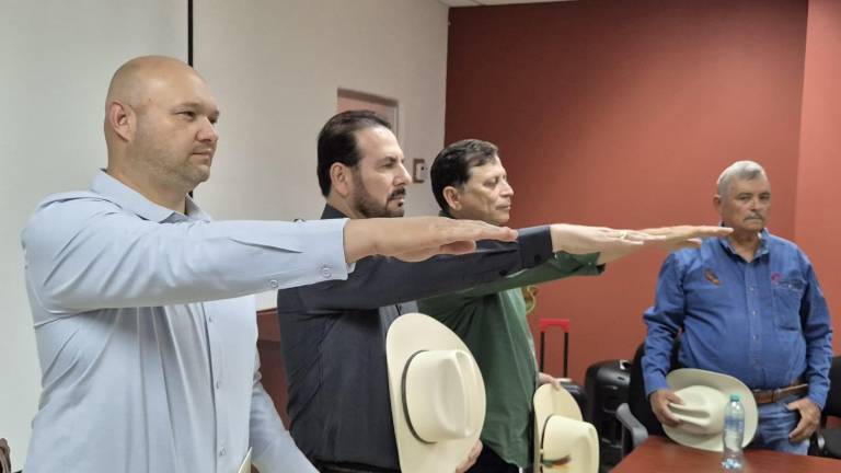 José Alfredo Sáinz, presidente de la Unión Ganadera Regional de Sinaloa, rindió protesta como presidente del Consejo Directivo del Comité Estatal de Fomento y Protección Pecuaria de Sinaloa.
