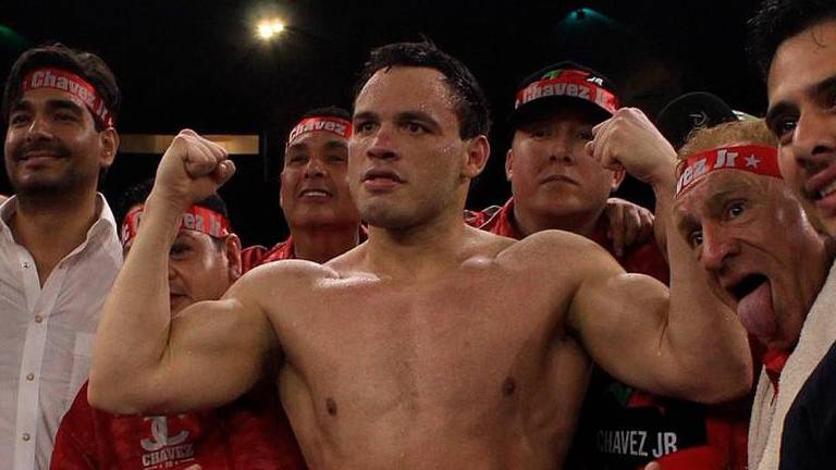 Julio César Chávez Jr. se mostró superior a un rival que demostró poco en el ring.