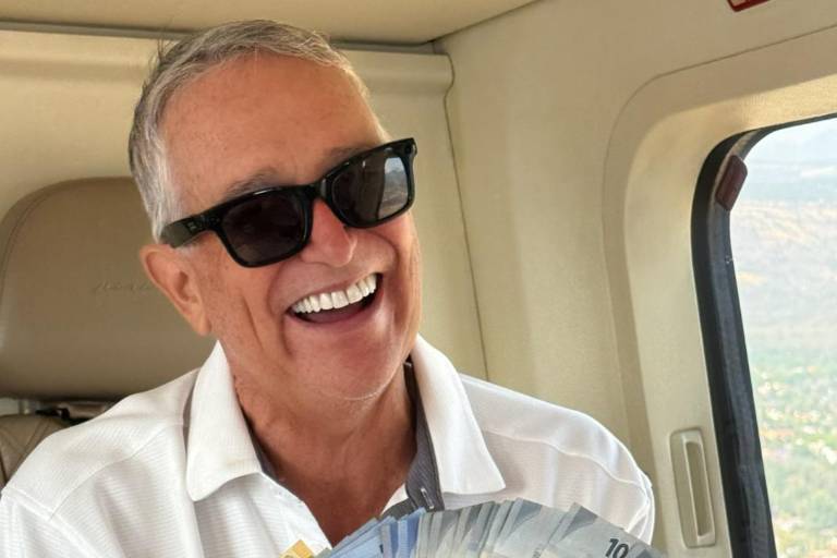 Exhiben al Grupo Salinas por adeudo de $74 mil millones al SAT