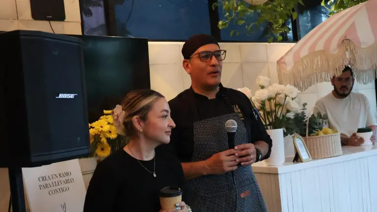 Disfrutan de una experiencia Flower-Bar en el Villa Unión