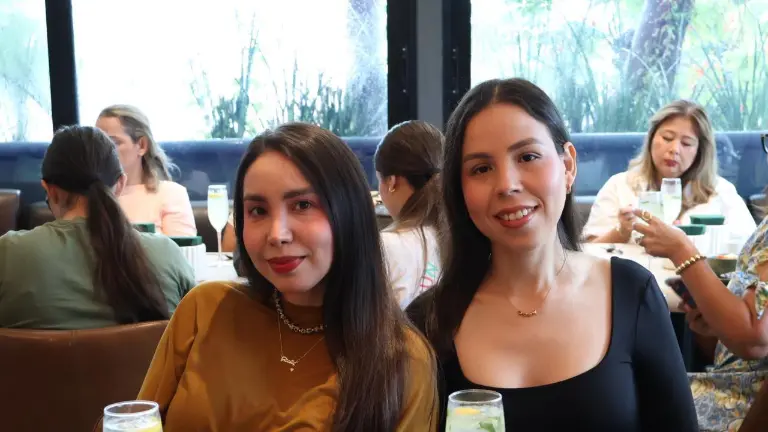 Disfrutan de una experiencia Flower-Bar en el Villa Unión