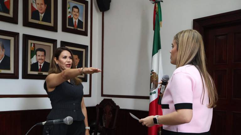 La protesta fue tomada por la Presidenta Municipal provisional de Culiacán, Ana Miriam Ramos Villarreal, durante la sesión ordinaria de Cabildo.