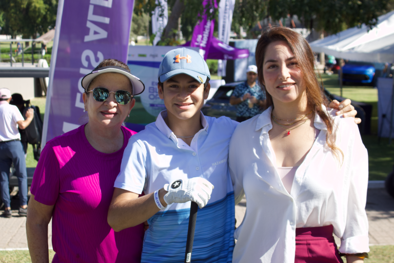 Dan golfistas un swing por la educación en el Torneo de Golf Exatec Blue Open