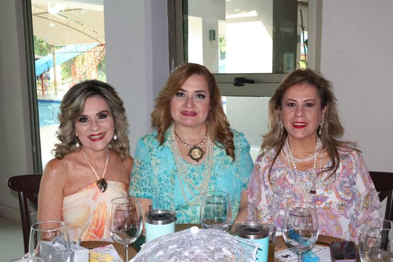 Brindan a Lilly Bojórquez un cumpleaños inolvidable