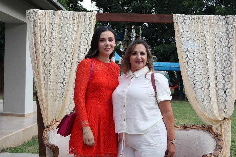 Brindan a Lilly Bojórquez un cumpleaños inolvidable