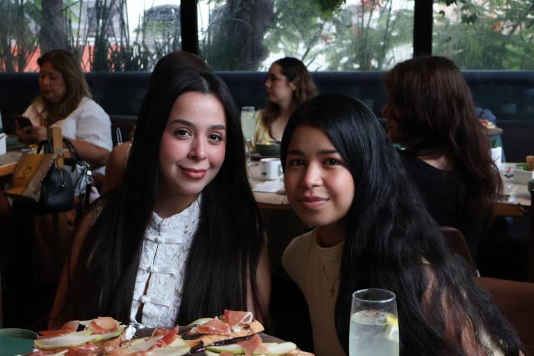 Disfrutan de una experiencia Flower-Bar en el Villa Unión