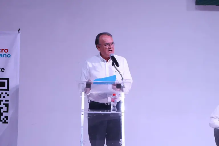 Durante su participación en el encuentro organizado por la Gran Alianza Ciudadana por Sinaloa, Guillermo Aarón Sánchez presentó el diagnóstico “Juntos reconstruyamos Sinaloa”.
