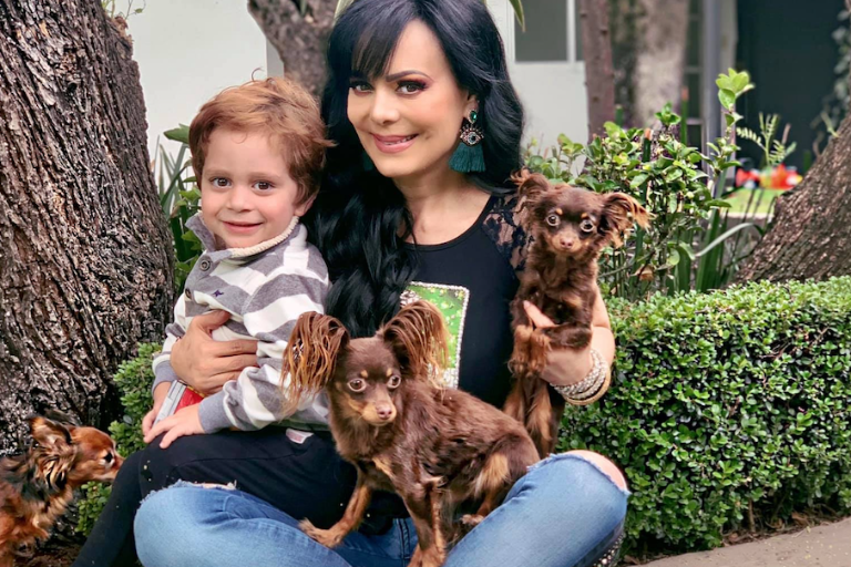 Las abuelas más famosas y fabulosas del espectáculo y hasta la monarquía