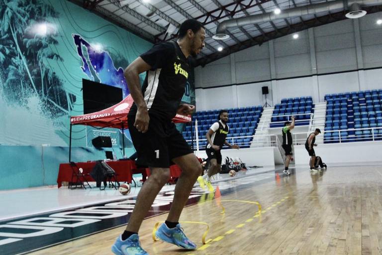 “Me trajeron para ser líder”: Douglas Herring, jugador de Venados Basketball