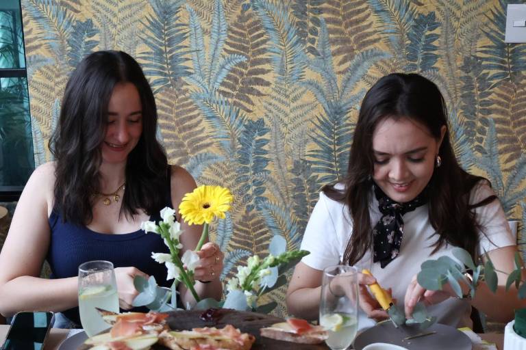 Disfrutan de una experiencia Flower-Bar en el Villa Unión