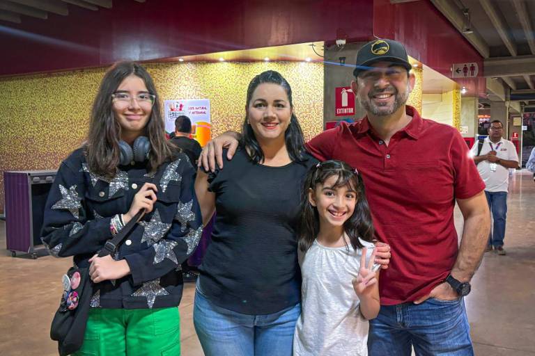 Disfruta la afición guinda de la Serie Catrinas en la casa de Tomateros